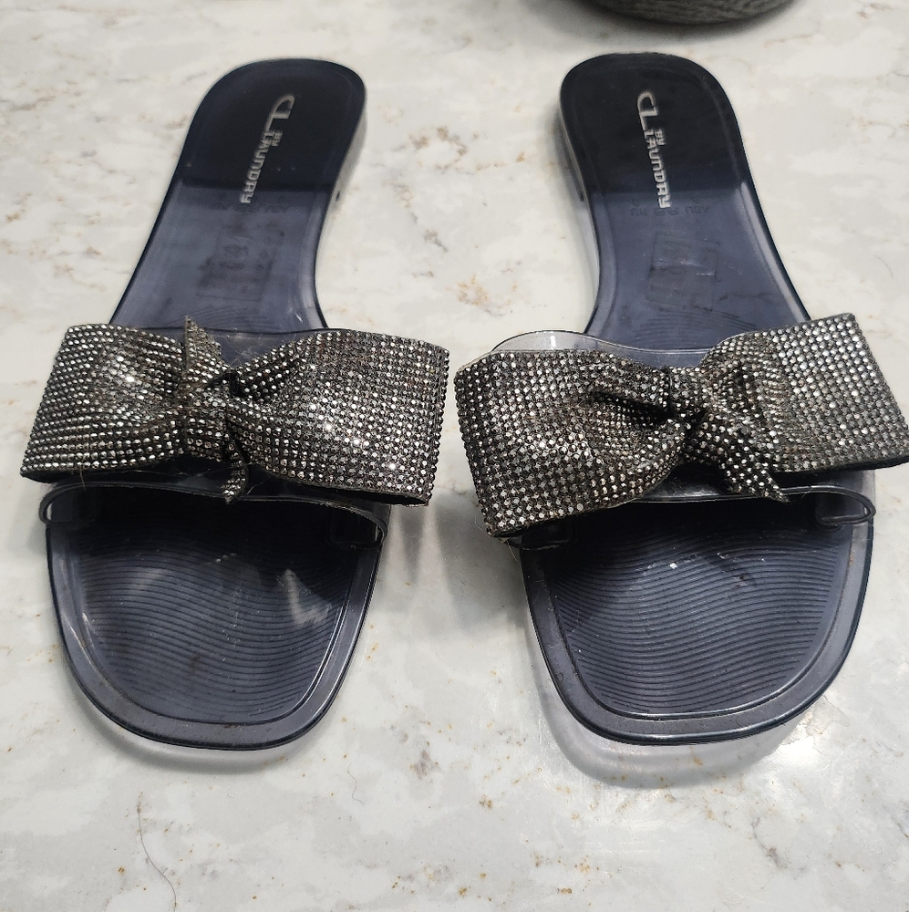 Size 8 Bow-Embellished Black Slide Sandals